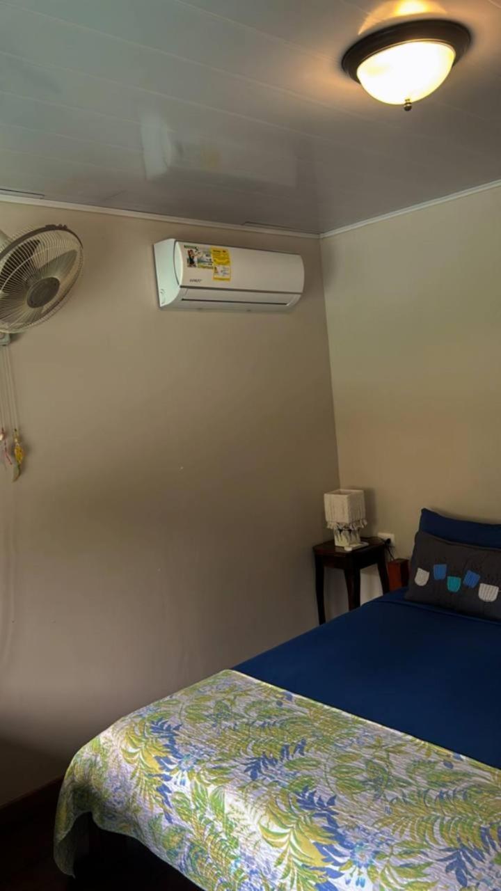 Casita Happy Feet And Tours Corcovado Drake Bay Exterior foto
